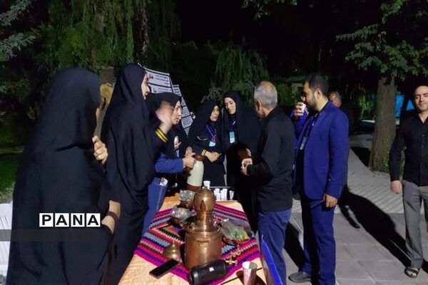 حضور اعضای دختر سازمان دانش‌آموزی البرز در اردوی قطبی دماوند