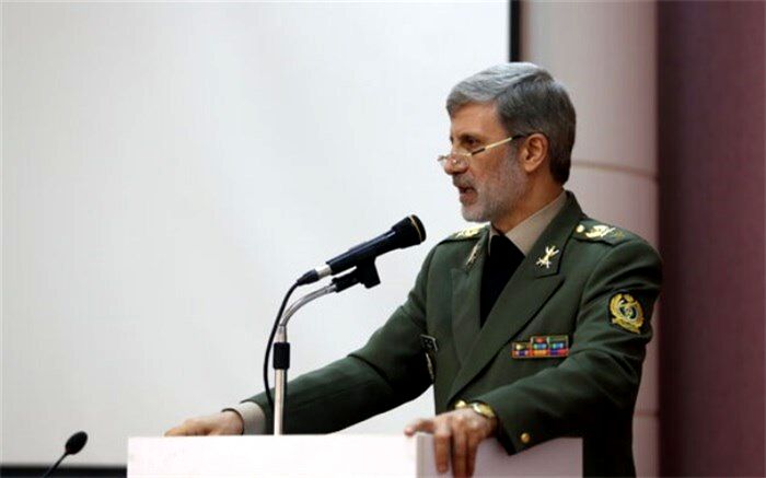 امیر حاتمی: دفاع مقدس به ما آموخت که قدرت دفاعی قابل مذاکره نیست