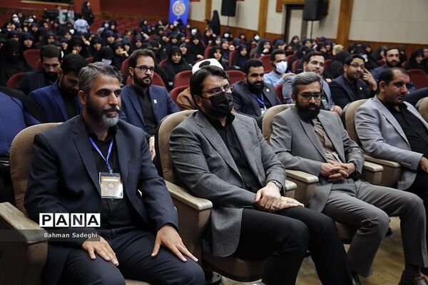 چهاردهمین کنگره اتحادیه انجمن‌های اسلامی دانش‌آموزان
