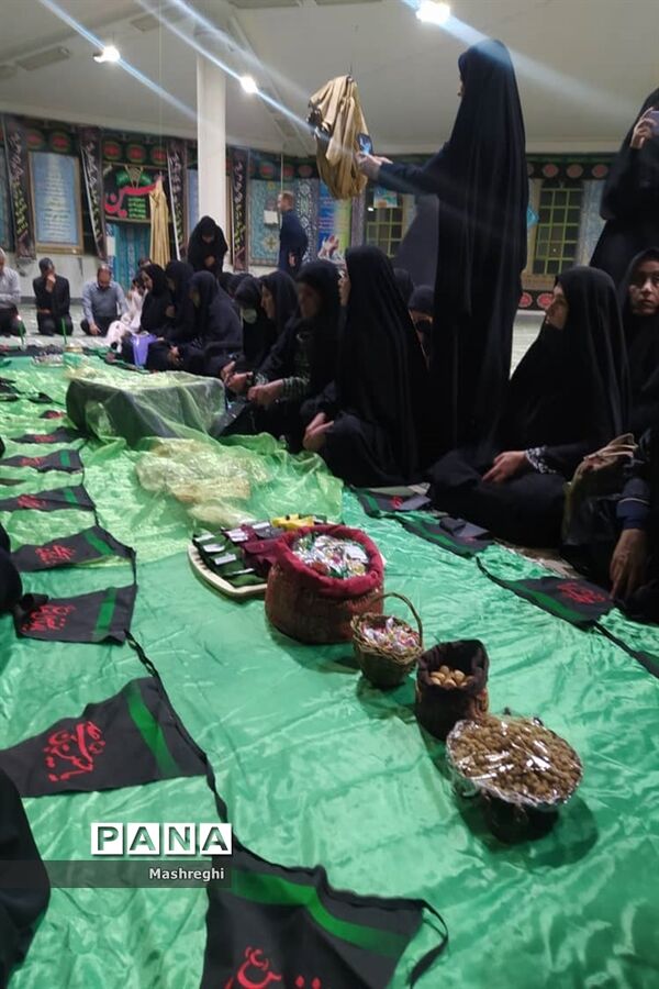 برپایی سفره حضرت رقیه در اردوی قطبی - اصفهان