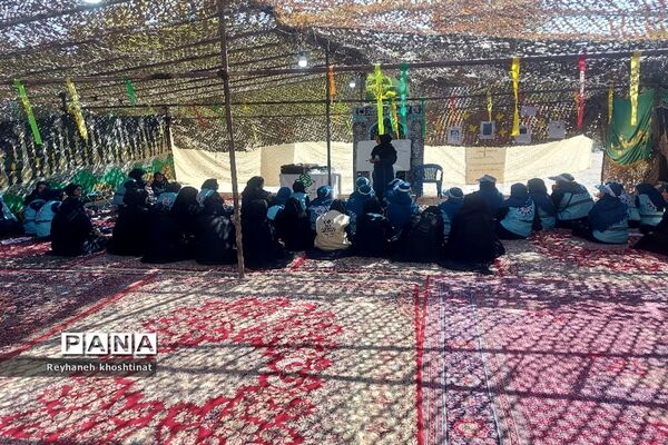 آموزش مهارت‌های اجتماعی به دانش‌آموزان در اردوی قطبی دختران