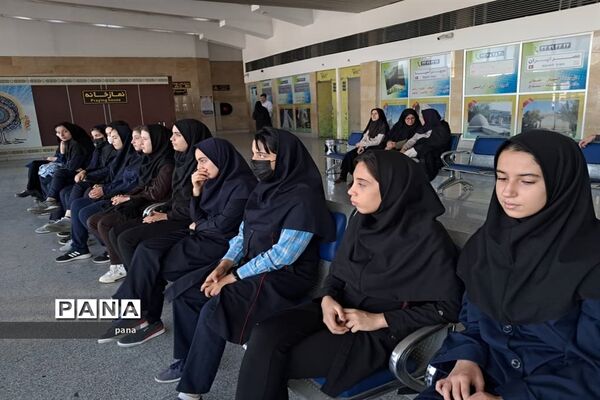 دانش‌آموزان دختر اعضای سازمان دانش‌آموزی آذربایجان شرقی در اردوی قطبی