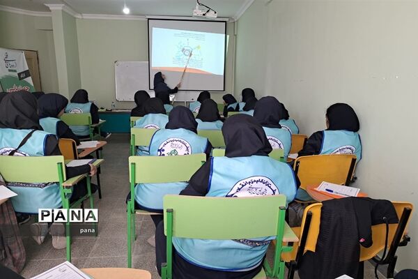 دانش‌آموزان دختر اعضای سازمان دانش‌آموزی آذربایجان شرقی در اردوی قطبی