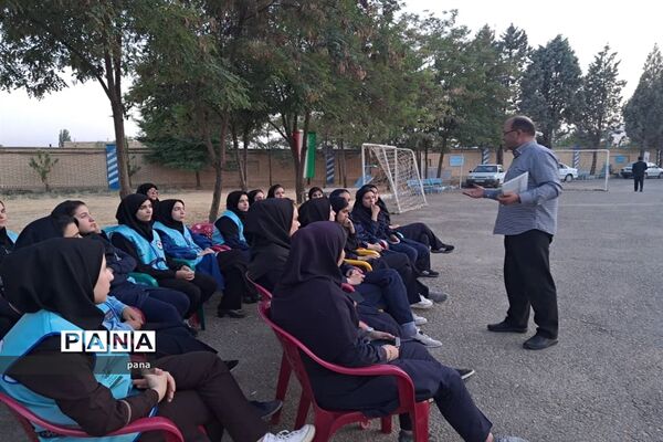دانش‌آموزان دختر اعضای سازمان دانش‌آموزی آذربایجان شرقی در اردوی قطبی