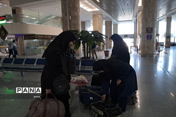 دانش‌آموزان دختر اعضای سازمان دانش‌آموزی آذربایجان شرقی در اردوی قطبی