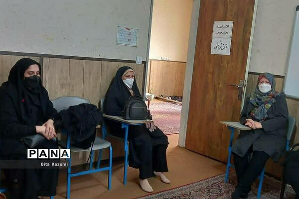 کلاس‌های اوقات فراغت برای بانوان در کانون فرهنگی هنری راوی‌نور شهرری