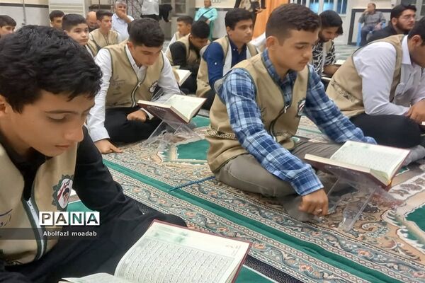 برگزاری ‌محفل انس با قرآن در ‌اردوی قطبی - گلستان