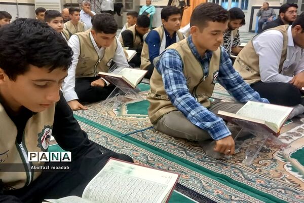 برگزاری ‌محفل انس با قرآن در ‌اردوی قطبی - گلستان