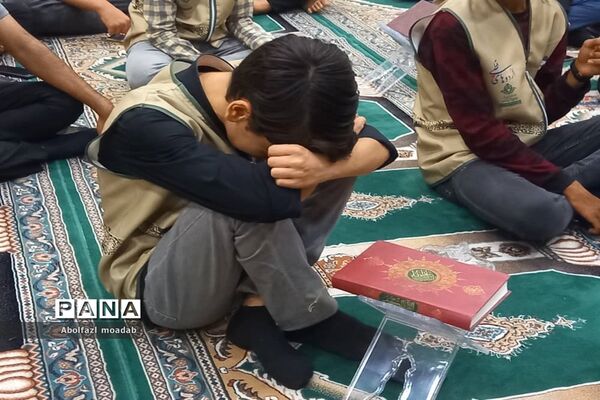 برگزاری ‌محفل انس با قرآن در ‌اردوی قطبی - گلستان