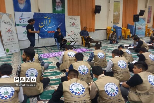 برگزاری ‌محفل انس با قرآن در ‌اردوی قطبی - گلستان