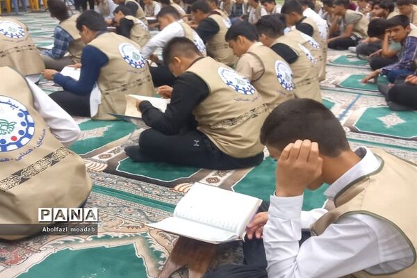 برگزاری ‌محفل انس با قرآن در ‌اردوی قطبی - گلستان