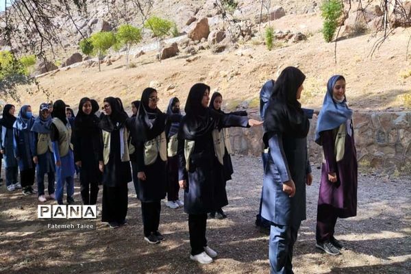 اولین روز حضور دانش‌آموزان خوزستان در اردوی قطبی لرستان