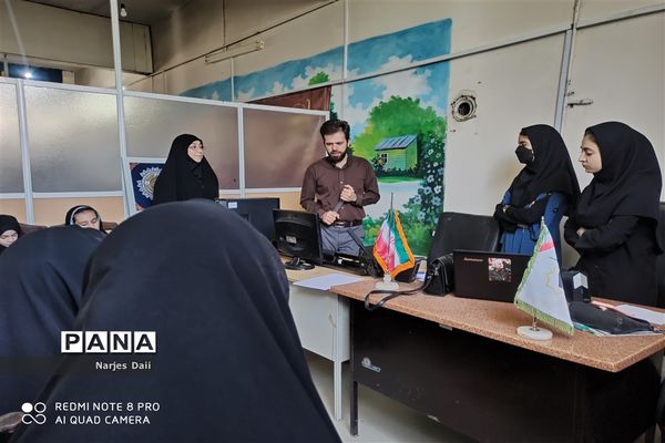 جلسه هم‌اندیشی دختران خبرنگار