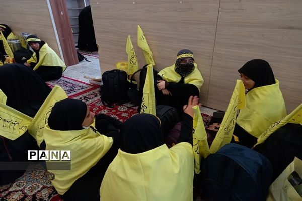 مراسم بدرقه کاروان دانش‌آموزی پیاده‌روی اربعین حسینی