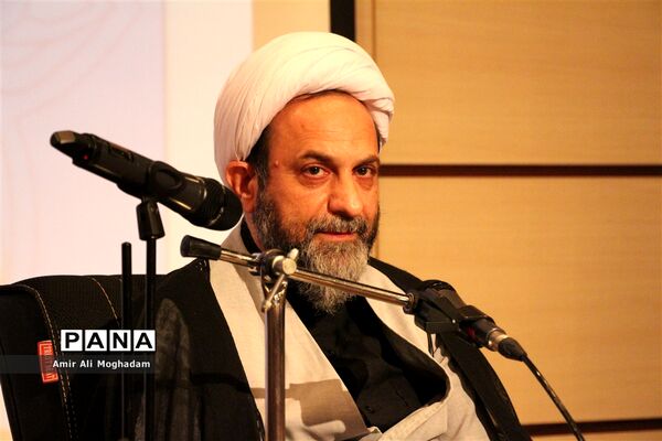 افتتاحیه اولین دوره دانش‌افزایی و توانمندسازی اساتید بسیجی