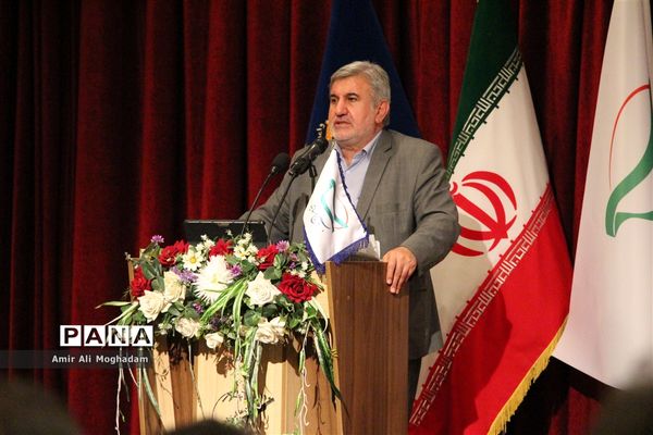 افتتاحیه اولین دوره دانش‌افزایی و توانمندسازی اساتید بسیجی