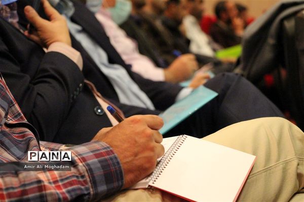 افتتاحیه اولین دوره دانش‌افزایی و توانمندسازی اساتید بسیجی