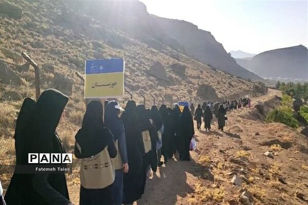 دومین روز حضور دانش‌آموزان خوزستانی در اردوی قطبی لرستان