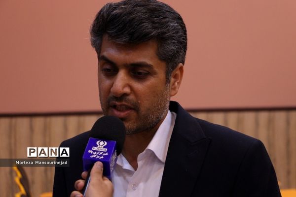 نشست مدیران مدارس روستایی ناحیه یک بندرعباس