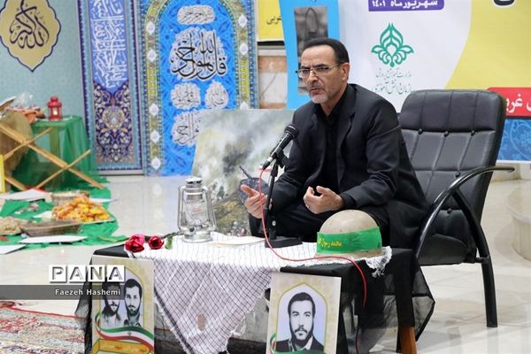 نشست جهاد تبیین اعضای دختر سازمان دانش‌آموزی در اردوی قطب 5 آذربایجان غربی