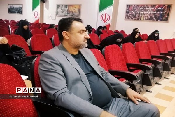 برگزاری دوره آموزشی ویژه مسئولان اجتماعی حوزه‌ها و پایگاه‌های محلات توسط معاونت اجتماعی سپاه ثارالله‌