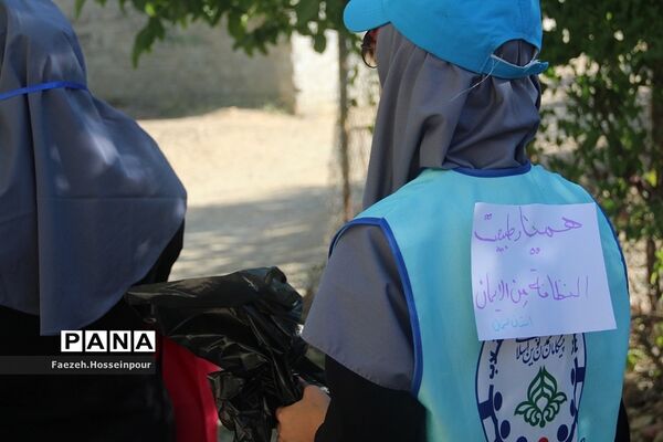 کوه‌پیمایی دانش‌آموزان عضو سازمان دانش‌آموزی اردو قطبی در دماوند