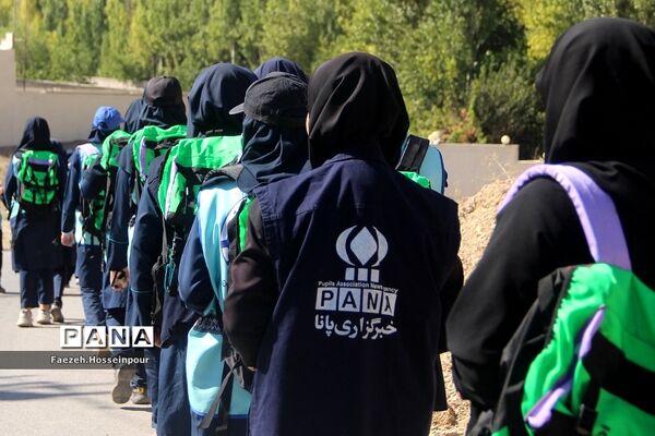 کوه‌پیمایی دانش‌آموزان عضو سازمان دانش‌آموزی اردو قطبی در دماوند