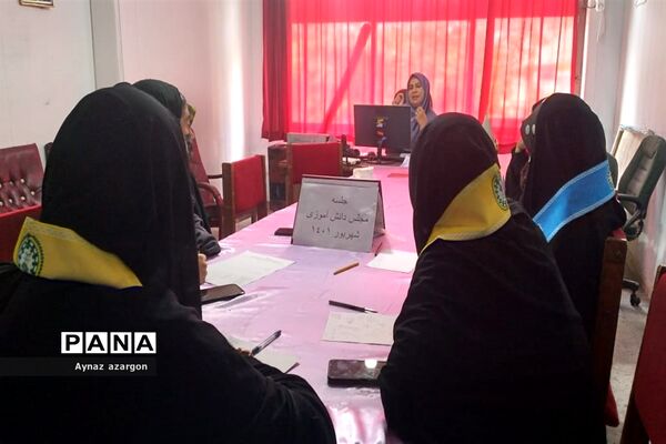 جلسه مجلس دانش‌آموزی در شهرستان قائمشهر