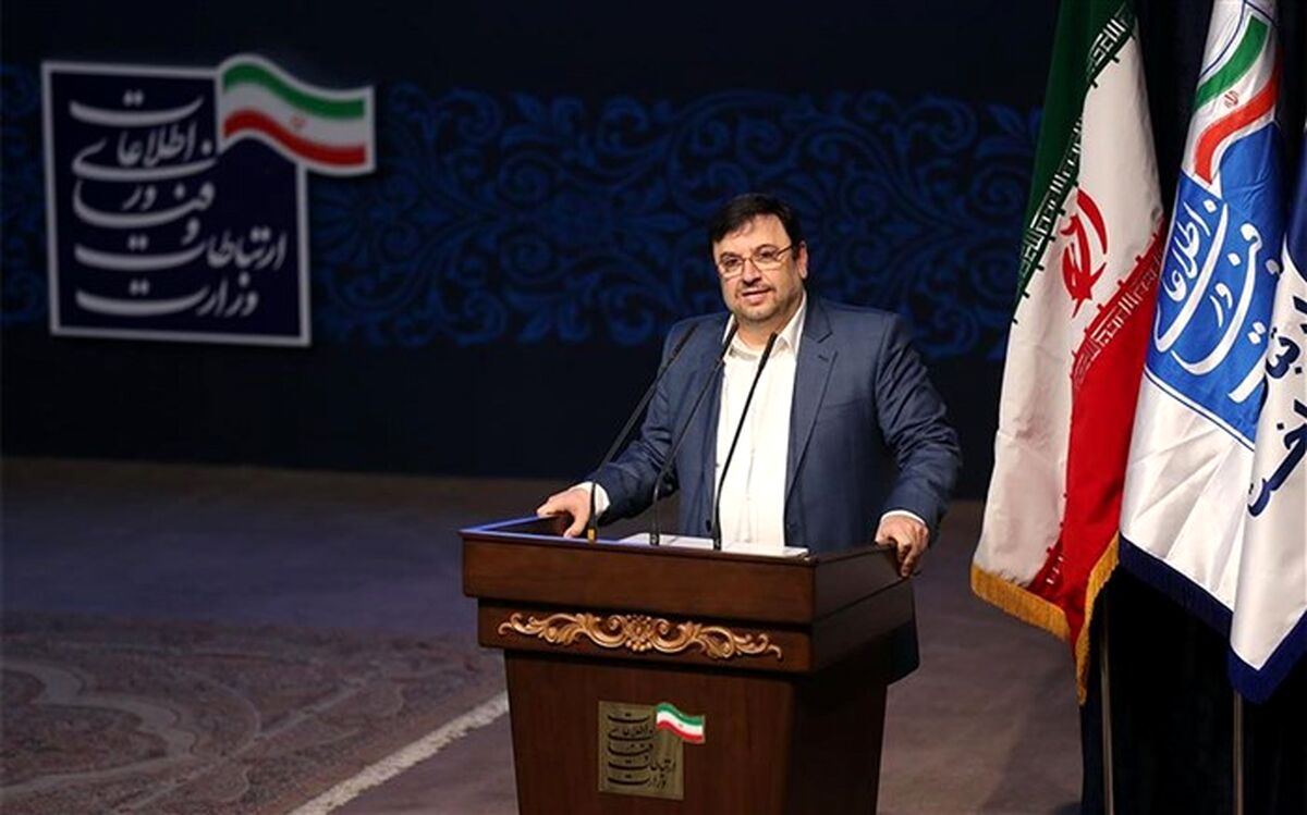 دروس سواد فضای مجازی باید در نظام آموزشی مدارس وارد شود