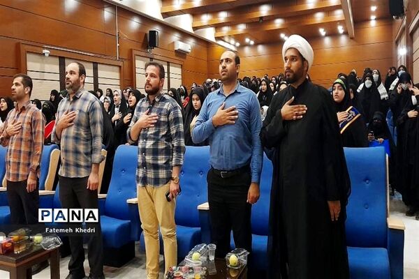 آیین اختتامیه دوره «یاوران ولایت» ویژه دختران دانش‌آموز در اهواز