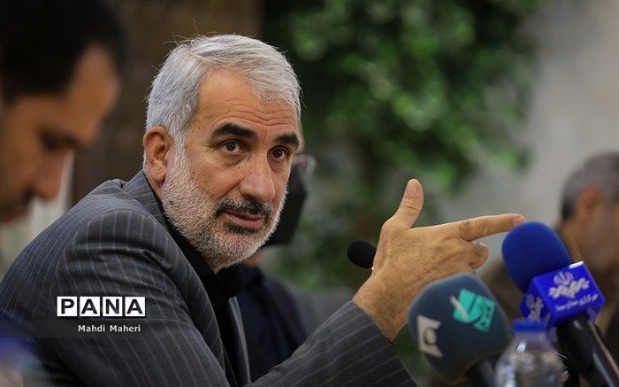 ‌ارزیابی معلمان مانند قضاوت بسیار حساس است و باید صادقانه انجام شود