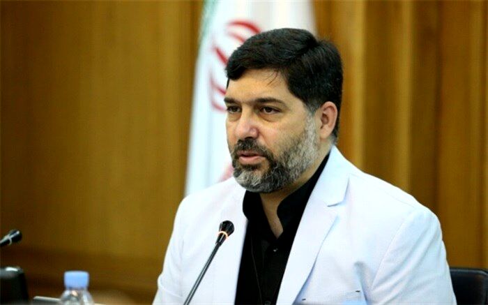 خدمات‌رسانی داوطلبانه نیروهای شهرداری به زائران اربعین