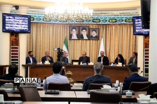 اولین گفت‌وگوی مجازی شورای آموزش و پرورش آذربایجان شرقی با مدیران مدارس سراسر استان