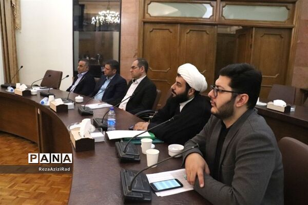 اولین گفت‌وگوی مجازی شورای آموزش و پرورش آذربایجان شرقی با مدیران مدارس سراسر استان