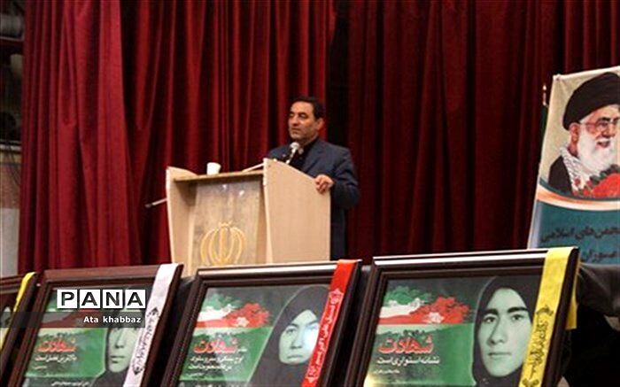 دشمن شناسی یکی از مهمترین نکات برای  دانش آموزان انجمنی است