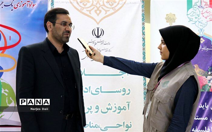 مشکلات دوران کرونا باید حل شوند تا دانش‌آموزان با آسودگی به مدرسه بروند