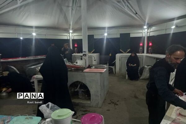 بازدید نمازگزاران نوجوان مسجد جامع جعفریه منطقه ۱۳ از نمایش تنهاتر از مسیح