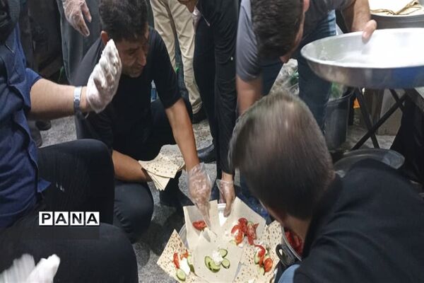 پذیرایی از زوار اربعین در اندیمشک
