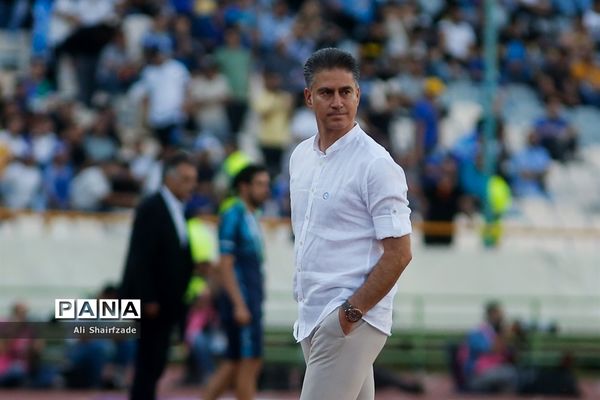 دیدار تیم های استقلال تهران و نساجی مازندران