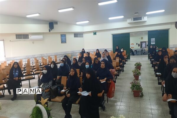 کارگاه آموزشی خبرنگاران دانش‌آموز ناحیه ۷ مشهد