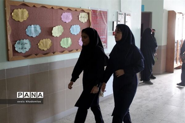 مانور بازگشایی مدارس در دبیرستان توحید