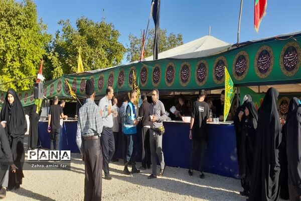 خدمت‌رسانی موکب‌ها به زائرین حسینی