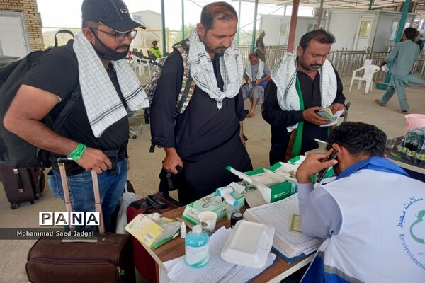 پذیرایی از زائران پاکستانی اربعین در مرز بین‌المللی ریمدان