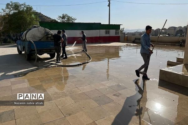 غبارروبی مزار شهدای گمنام رودهن در آستانه اربعین