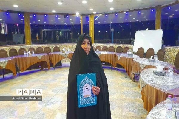 آیین تجلیل از فرهنگیان شرکت‌کننده در جشنواره معلمان هنرمند