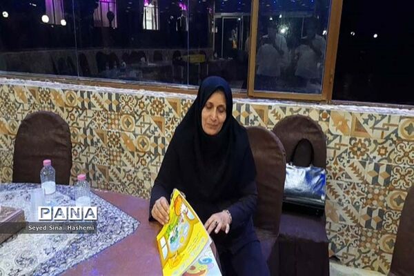 آیین تجلیل از فرهنگیان شرکت‌کننده در جشنواره معلمان هنرمند