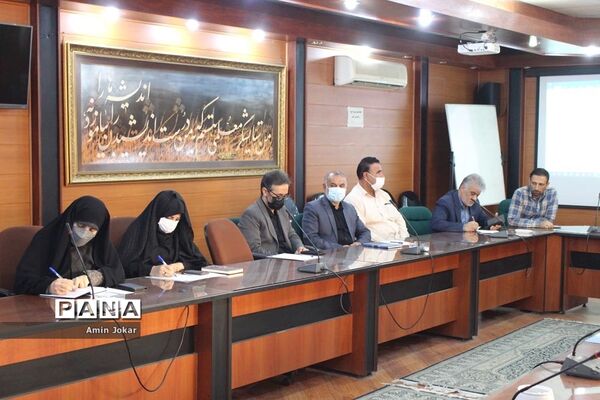 نشست هیات اندیشه‌ورز سازمان بسیج فرهنگیان استان فارس با موضوع هفته دفاع مقدس