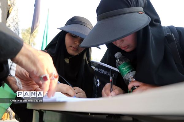 موکب فرزندان حاج‌قاسم در مسیر نجف به کربلا