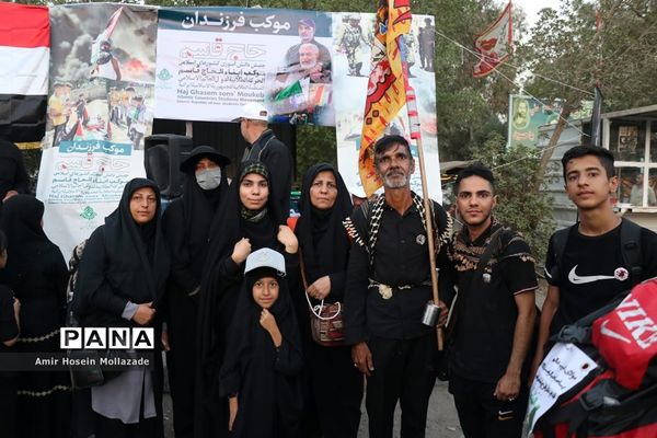 موکب فرزندان حاج‌قاسم در مسیر نجف به کربلا