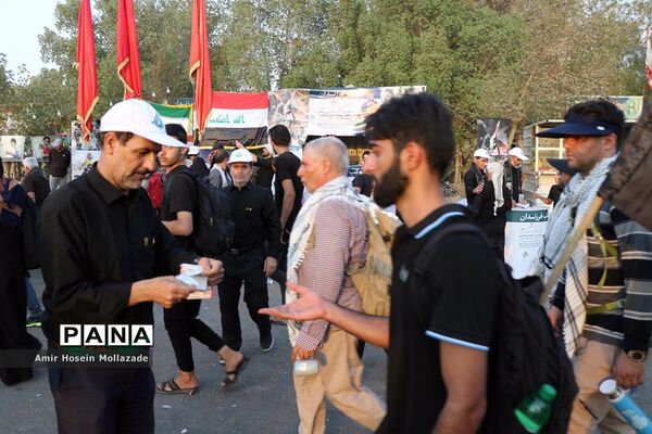 موکب فرزندان حاج‌قاسم در مسیر نجف به کربلا